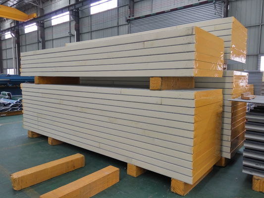 PPGI Galvanized Steel 40kg/M3 Cold Room PU Sandwich Panel