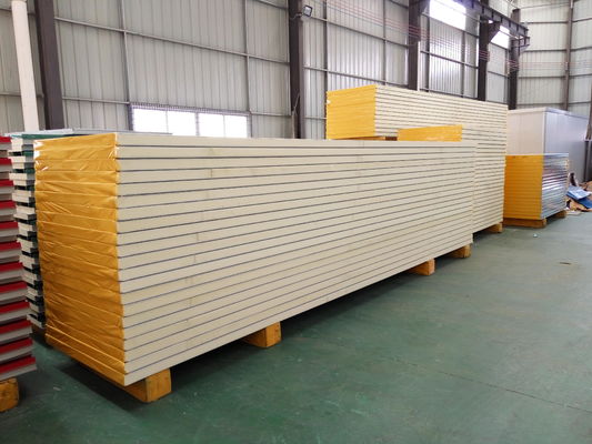 PPGI Galvanized Steel 40kg/M3 Cold Room PU Sandwich Panel