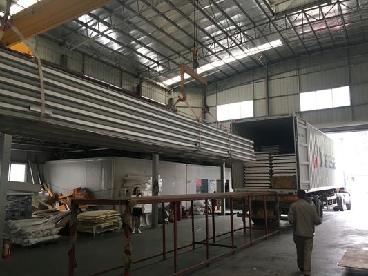 High Density Prefab House Foam Insulation EPS Sandwich Roof Panel