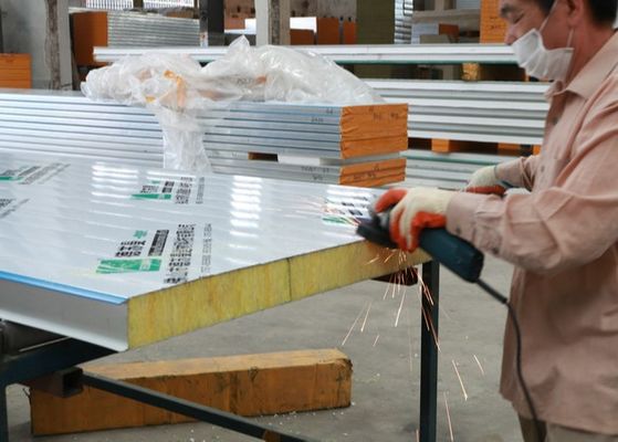 Building Materials 125mm Heat Insulated Glass Wool Sandwich Panel