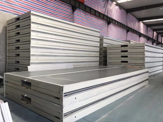 Flat Roof Light Steel 2600mm High Foldable Container House Fireproof