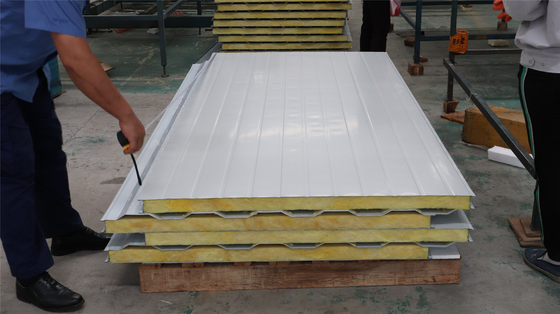 Corrugated Steel Glass Wool Sandwich Wall Panel Fireproof Glass Wool Sandwich Wall Panel For Prefab House