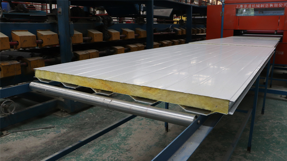 Corrugated Steel Glass Wool Sandwich Wall Panel Fireproof Glass Wool Sandwich Wall Panel For Prefab House
