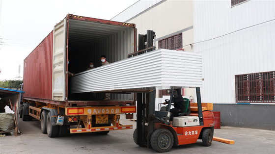 Light Weight Prefab House Materials 50-200mm EPS Sandwich Panel