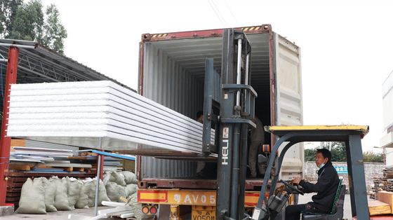 Light Weight Prefab House Materials 50-200mm EPS Sandwich Panel