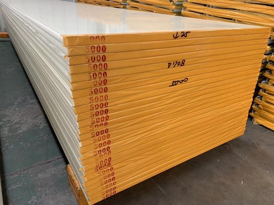 Insulated PUR Sandwich Panel For Machine High Density PUR Sandwich Panel Manufacturer