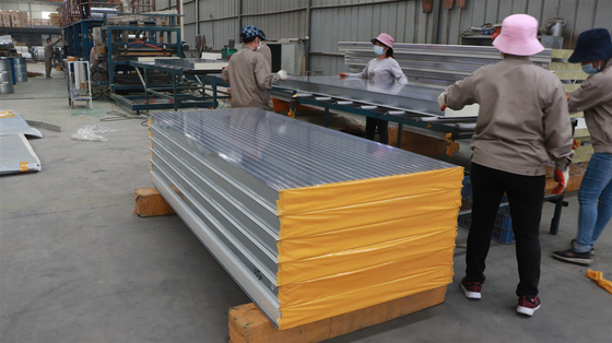 Factory Direct Sale Metal Surface Pu Sandwich Panel Insulation Panel Cold Room Panel