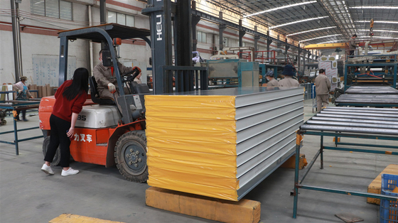 Factory Direct Sale Metal Surface Pu Sandwich Panel Insulation Panel Cold Room Panel