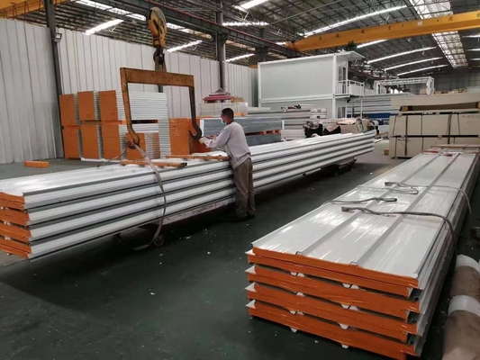 Insulated EPS Sandwich Roof Panel Waterproof EPS Sandwich Roof Panel For Workshop